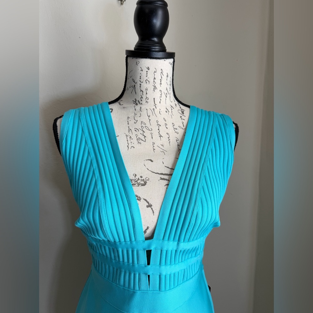 VENUS Turquoise Deep-V Backless Ribbed Sheath Dress - Picture 3 of 13